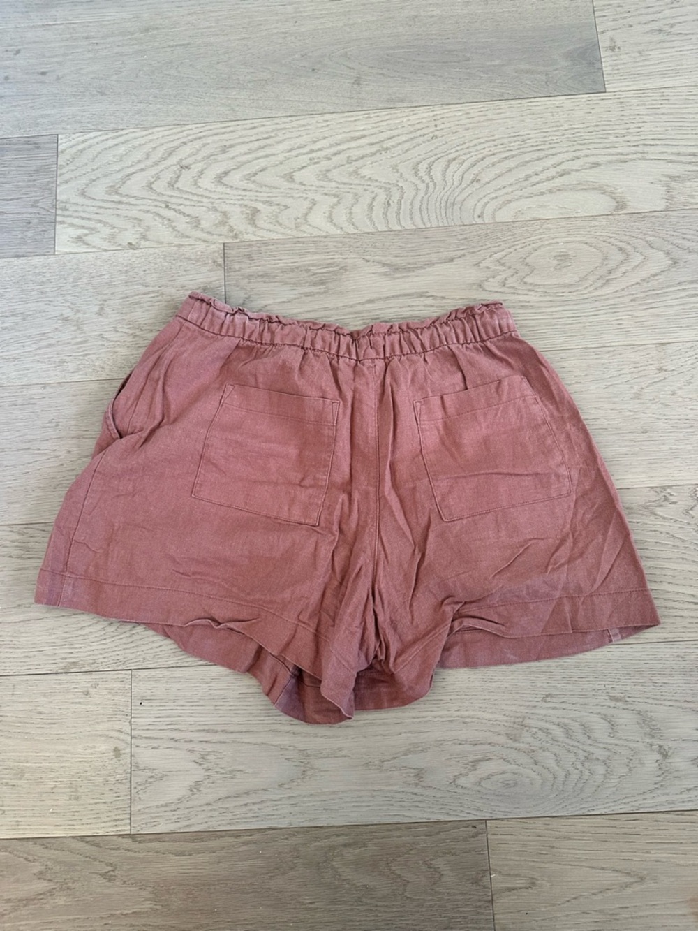 GAP Rust Drawstring Linen-Blend Athletic Shorts - Picture 2 of 3